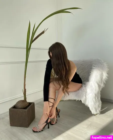 Mollynotholy OnlyFans Thumbnail #TkyZkzoXQ8