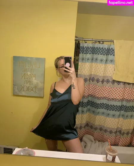Mollyomaliamollyomaliaaa OnlyFans Thumbnail #OhsSRBfQFd