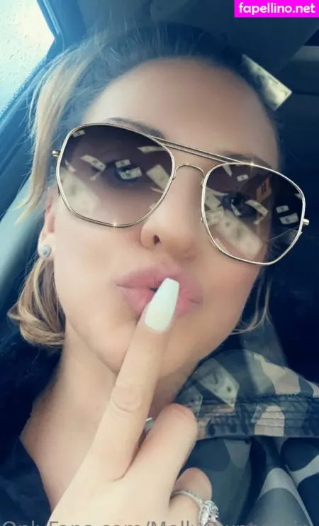 Mollyperkoset OnlyFans Thumbnail #0BRgbzyfJS