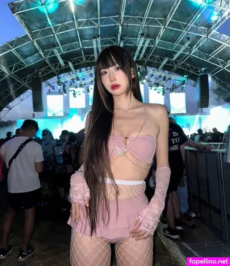Mollyshen OnlyFans Thumbnail #YHBlf9auSs