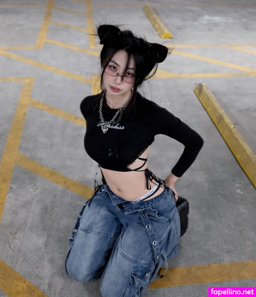 mo11yshen, mollyshen, sherryshen Nude Leaked OnlyFans Photo #i2MUhlxjHL