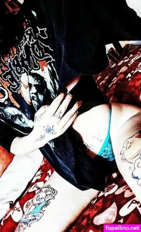 Mollysrotten Main Profile Photo