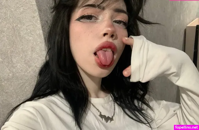 Mollywhite OnlyFans Thumbnail #dA2n0LI4g1