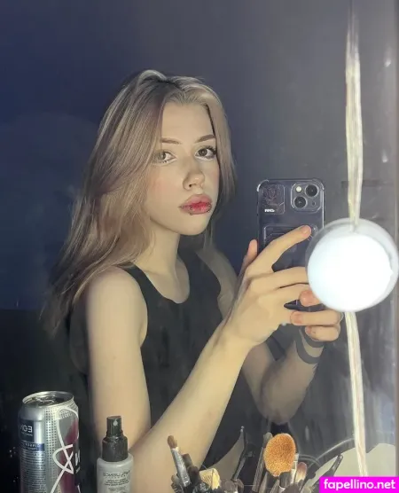 Mollywhite OnlyFans Thumbnail #pIrJMKu1Vb