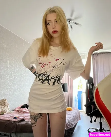 Mollywhite OnlyFans Thumbnail #pmR4w5BLgX