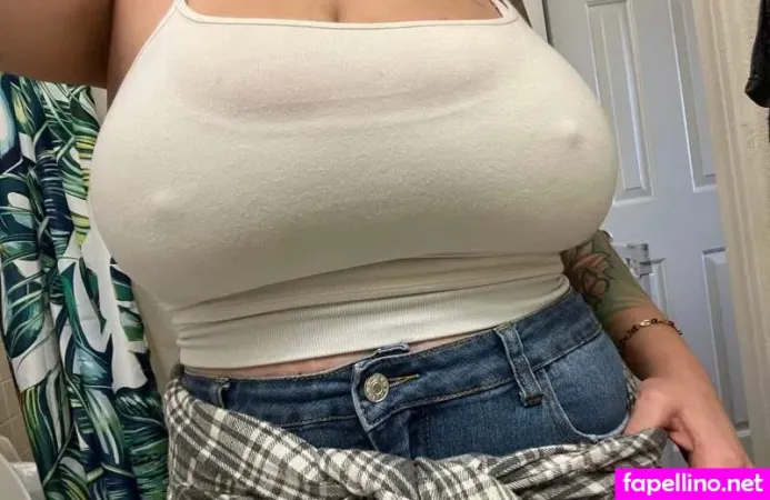Mom Boobs OnlyFans Thumbnail #hCqXQH6NHs