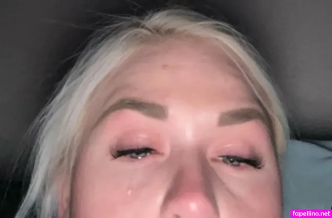 Mom Gonewild69 OnlyFans Thumbnail #Axn6R04Gd3