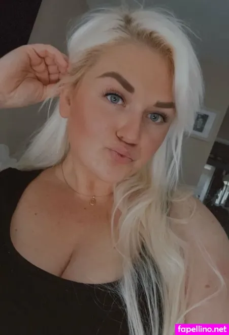 Mom Gonewild69 OnlyFans Thumbnail #YhglWBdtYF