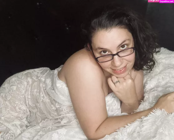 Mom Next Door OnlyFans Thumbnail #rIIHWIaGrt