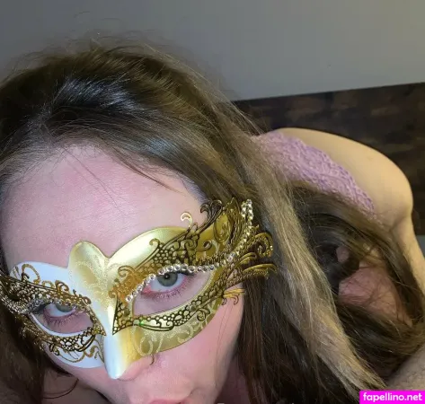 Mom Nextdoor90 OnlyFans Thumbnail #cAHJJkHqWa