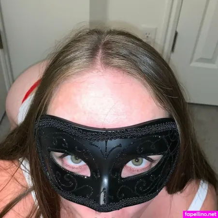 Mom Nextdoor90 OnlyFans Thumbnail #pWQEKvF8IF