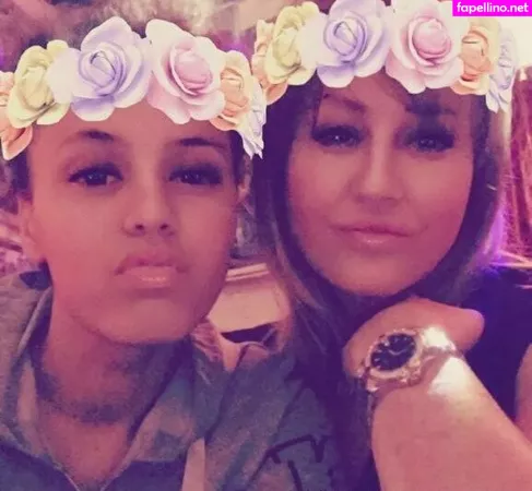 Mom Vs Daughter OnlyFans Thumbnail #HrjDYnA736