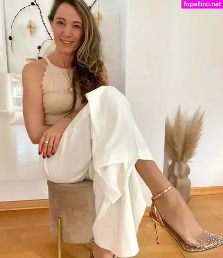 Mom74fashion OnlyFans Thumbnail #2S8zkLhm1S