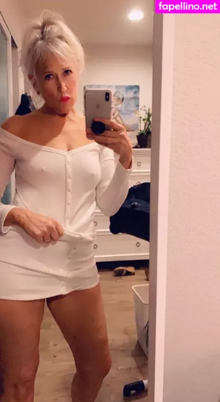Momanddaughter OnlyFans Thumbnail #UeJCBbHK0t