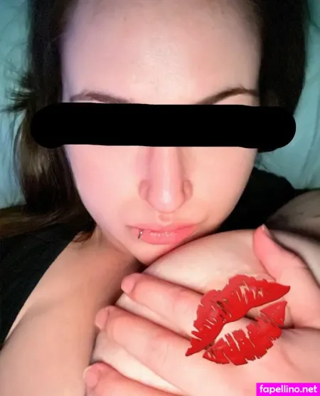 Momboobs OnlyFans Thumbnail #K2OPXna9Yv