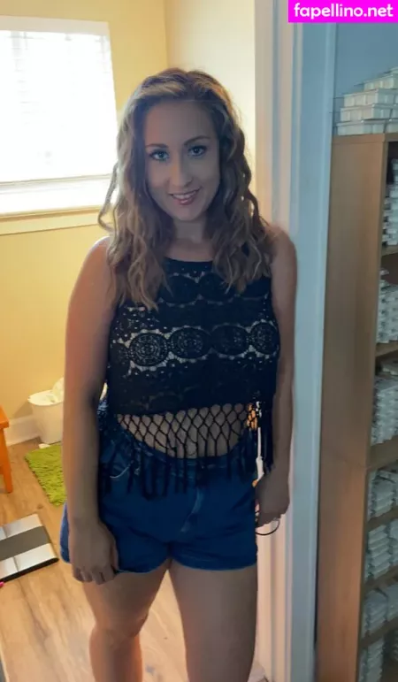 Momdd1998 OnlyFans Thumbnail #2T0052D4Fw