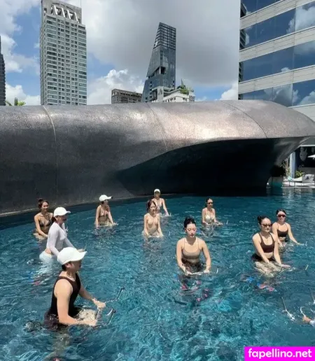 Momeam OnlyFans Thumbnail #RG2cMcRbai