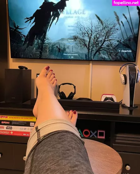 Momiifeet OnlyFans Thumbnail #kjNbEiOULp