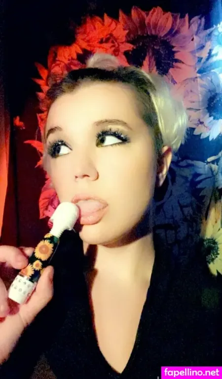 Momma Bells OnlyFans Thumbnail #uES40WQbMU