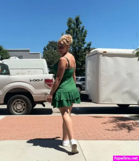 Mommablondebombshell 1 OnlyFans Thumbnail #MpIrBnmRt5