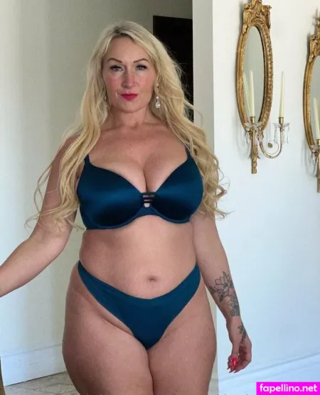 Mommablondebombshell 1 OnlyFans Thumbnail #ex669yAnSF