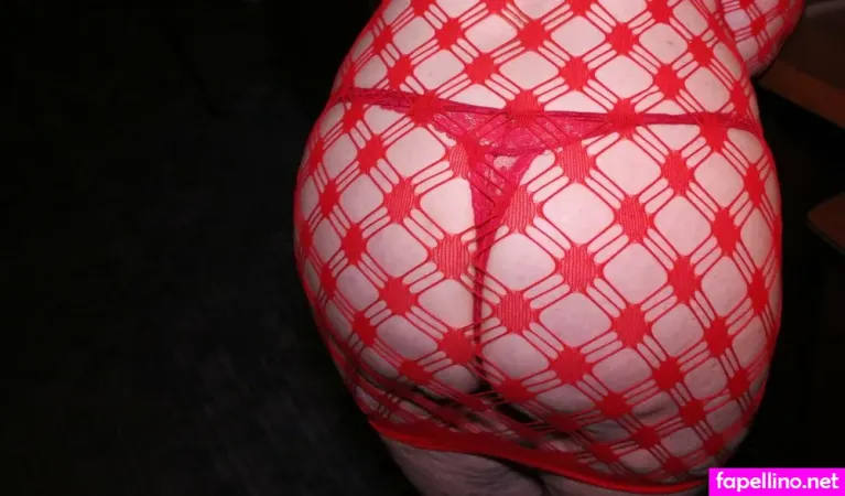 Mommascarlet OnlyFans Thumbnail #MRyF9BQzhi