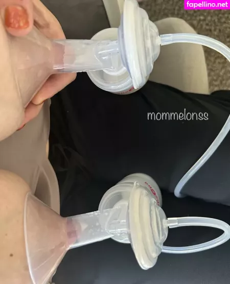 Mommelonss OnlyFans Thumbnail #1gCSECMtwl