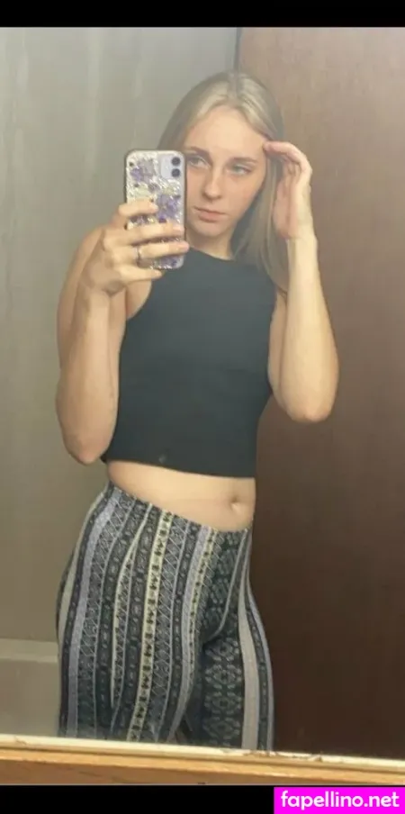 Mommikk11405 OnlyFans Thumbnail #wyn24CLXbJ