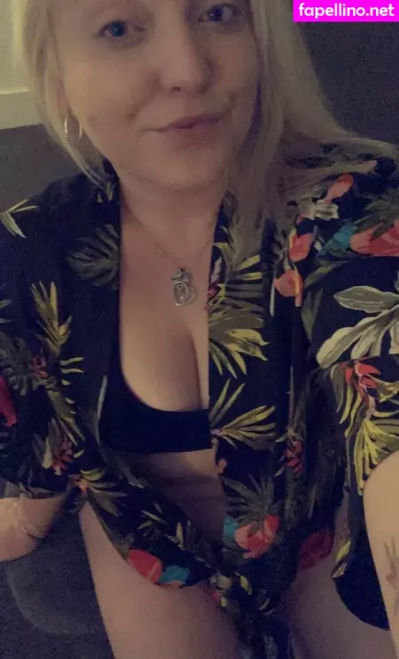 Mommithiccc OnlyFans Thumbnail #iKPWCgekCn