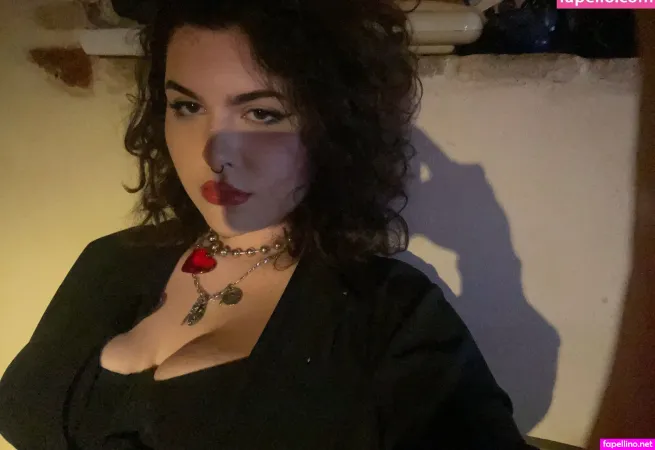 Mommy Minerva Main Profile Photo