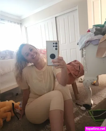 Mommy Noelle OnlyFans Thumbnail #sn5ZJo6Bcn