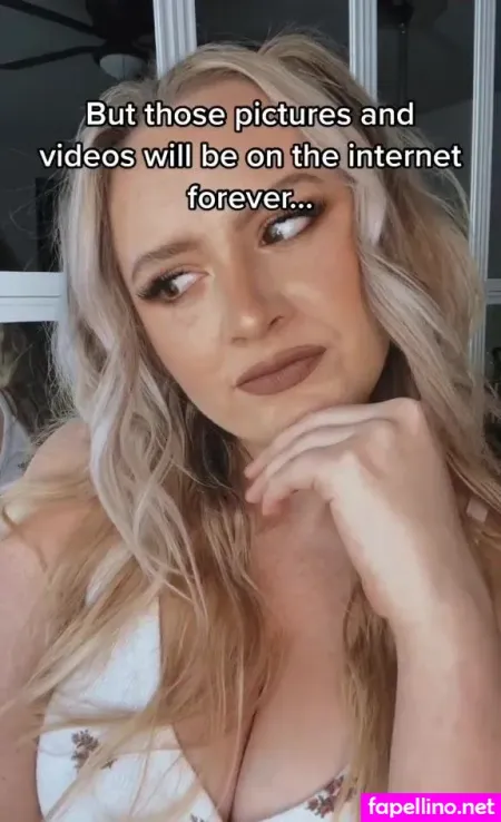 Mommy Penelope OnlyFans Thumbnail #NRsM0IIpL7