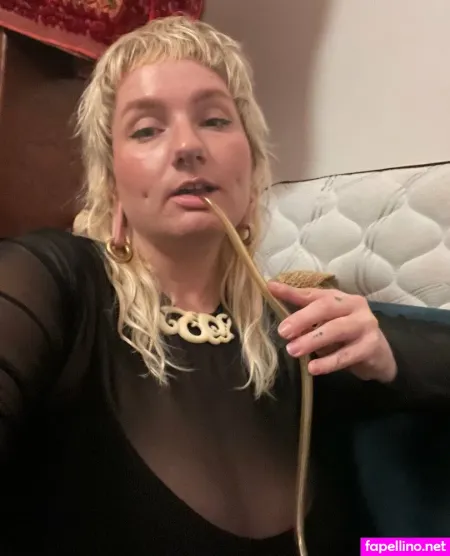 Mommybonniefree OnlyFans Thumbnail #LRxdWwNCZz
