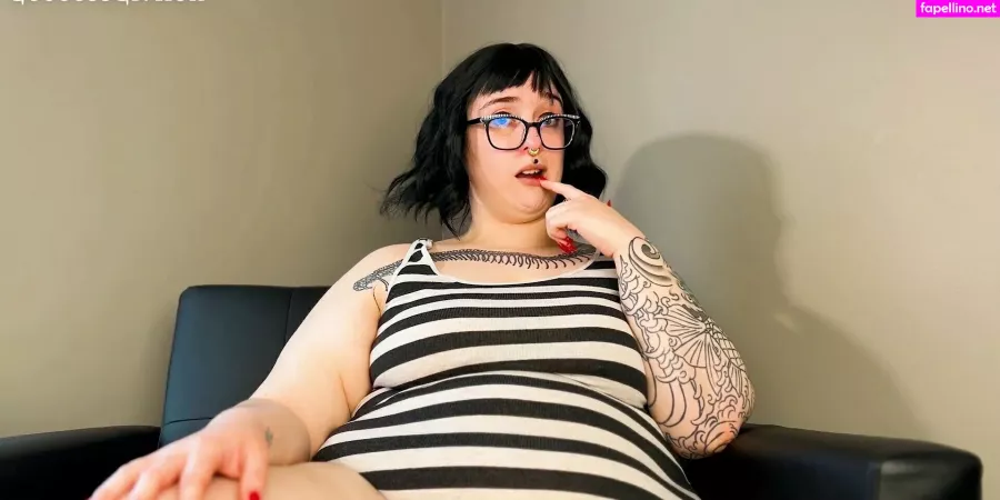 Mommyglutton OnlyFans Thumbnail #7ZNWrrpr8R