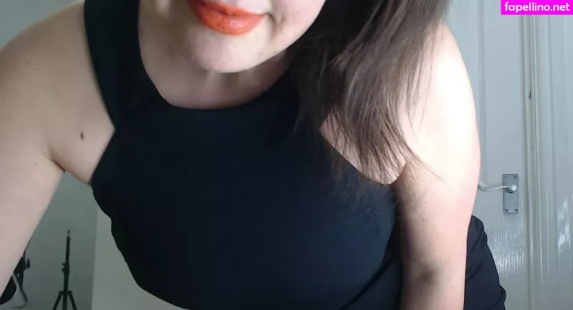 Mommylovescock OnlyFans Thumbnail #dHJFreb7Vb