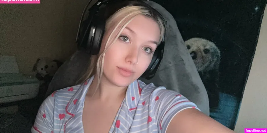 Mommyotter OnlyFans Thumbnail #nS8Vxb04lO