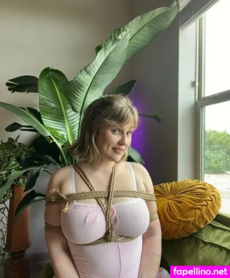 Mommythea OnlyFans Thumbnail #AKMmW8cHQJ
