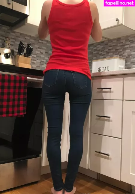Momnextdoor33 OnlyFans Thumbnail #CPKPCPUVli