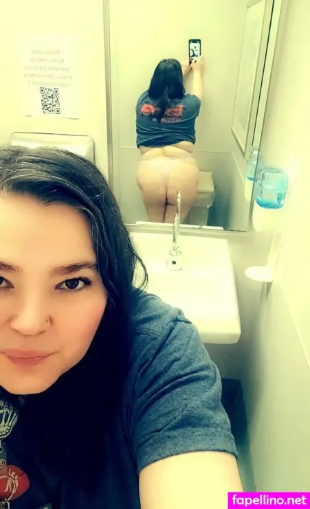 Momnextdoorddd OnlyFans Thumbnail #8zSgzWBT8y