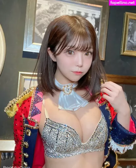 Momo Burlesque OnlyFans Thumbnail #bDh1Z6QttM