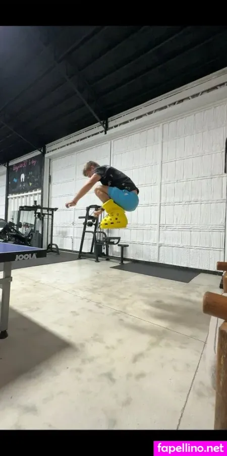 Momocam OnlyFans Thumbnail #ur9mFsV1bK