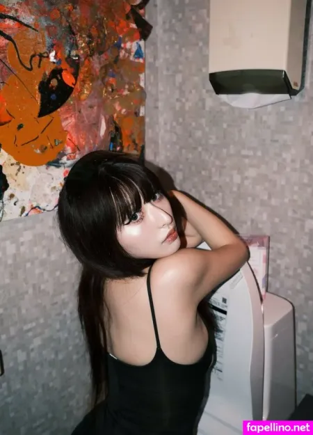 Momoka Akari Main Profile Photo