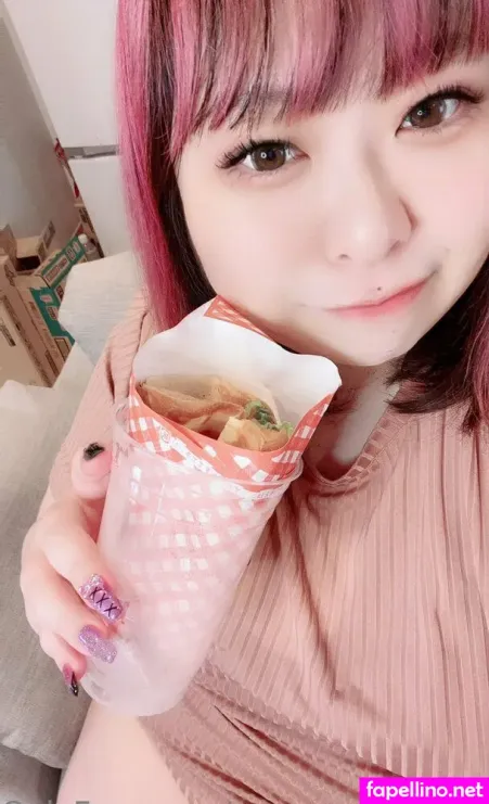 Momom0 Momochan OnlyFans Thumbnail #YWrZRcmBKz
