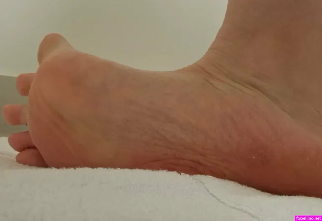 Momsandfeet OnlyFans Thumbnail #KmMW9c6VNy