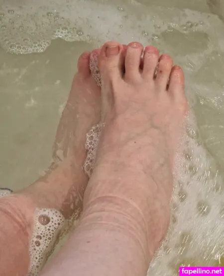 Momsandfeet OnlyFans Thumbnail #fx0rFBzk8v