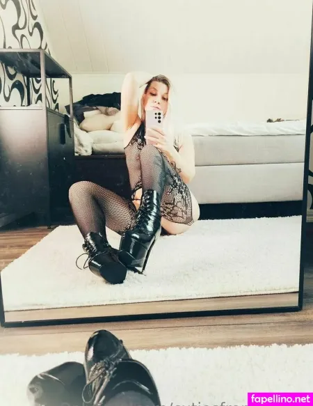 Momssecrets OnlyFans Thumbnail #7cegwrGOXt