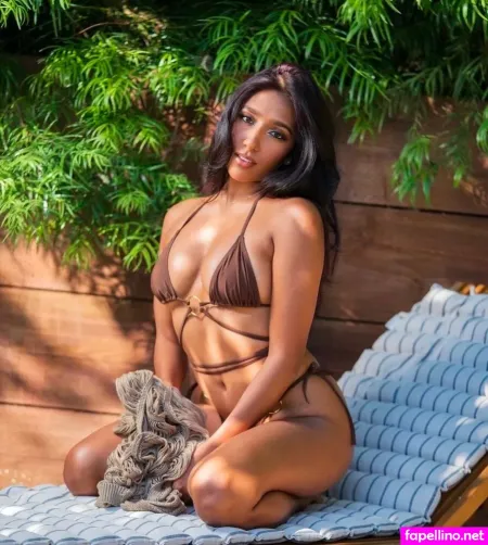 Momunniee OnlyFans Thumbnail #u1vNem2Fv2