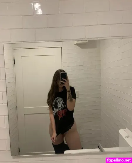 Mon Flores Main Profile Photo