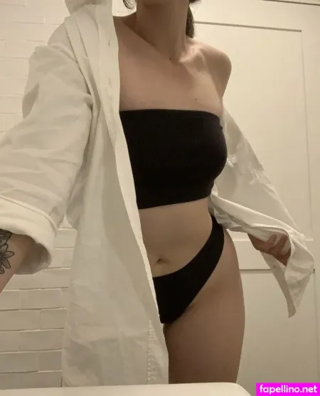 Mon Flores OnlyFans Thumbnail #IJuA8sYr5L