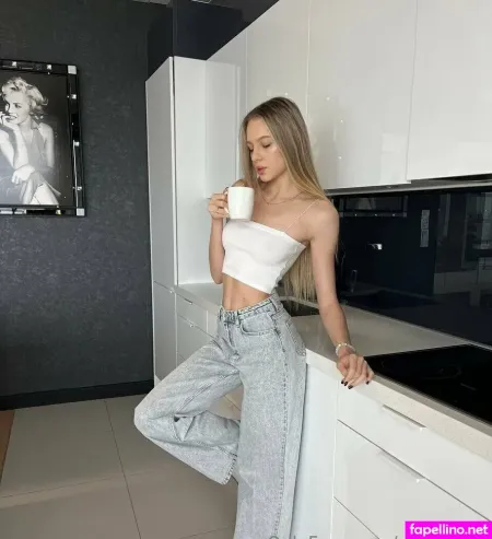 Mon Mon OnlyFans Thumbnail #EbFBqe8W3x